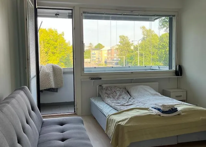 A Bright Apartment Near Metro With A Balcony
